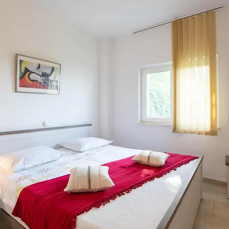 Apartman Stunning In Krilo With Jacuzzi *