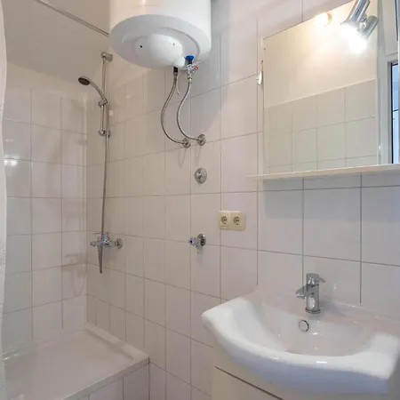 Stunning In Krilo With Jacuzzi