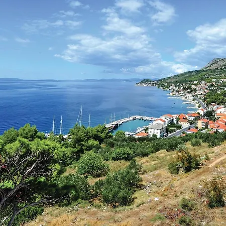 Stunning In Krilo With Jacuzzi Jesenice (Split-Dalmatia)